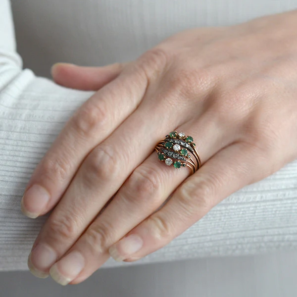 Late Victorian 14kt Emerald & Diamond Curvy Harem Ring - Image 7