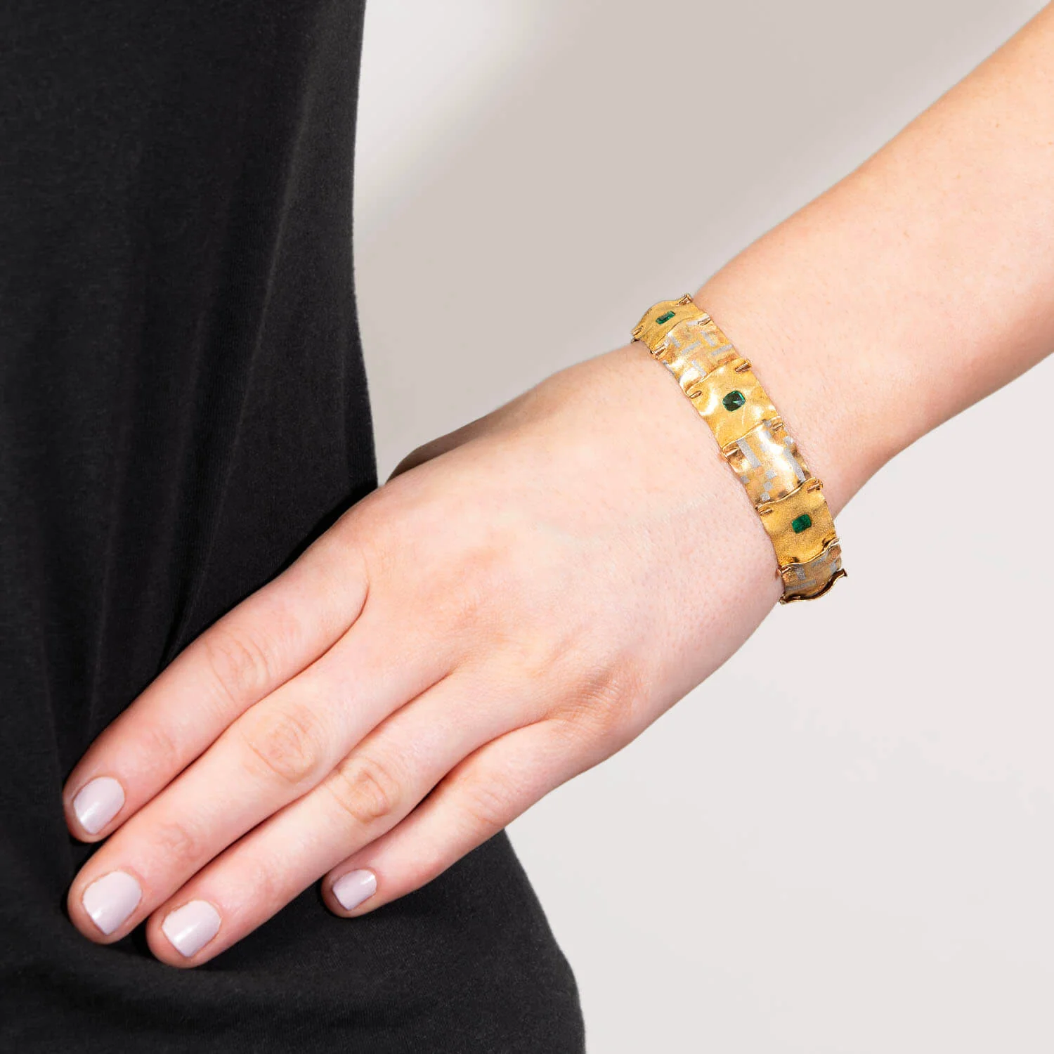 A.J. HEDGES & CO. Edwardian Mixed Metals Emerald Bracelet - Image 6