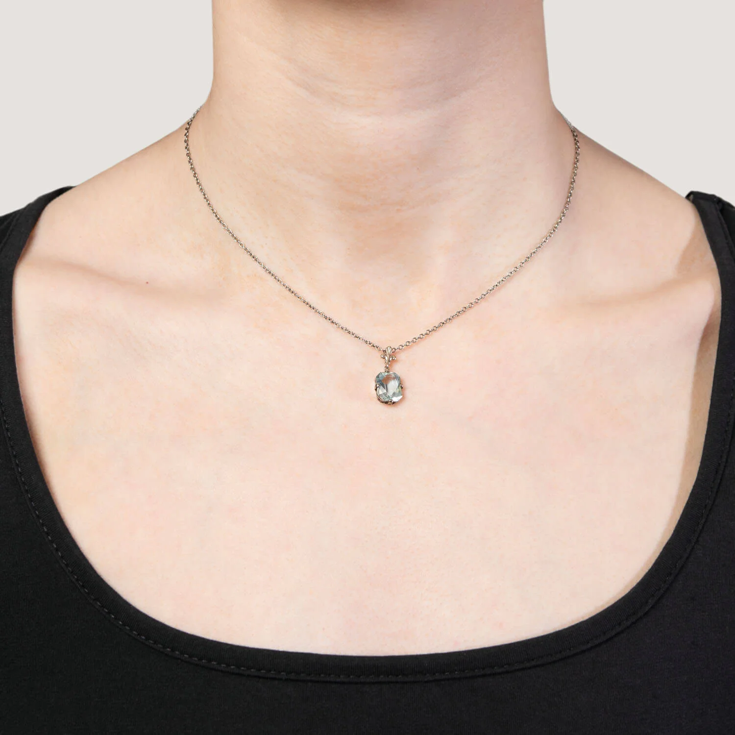 Art Deco 14k White Gold Aquamarine Fleur-de-lis Pendant - Image 4