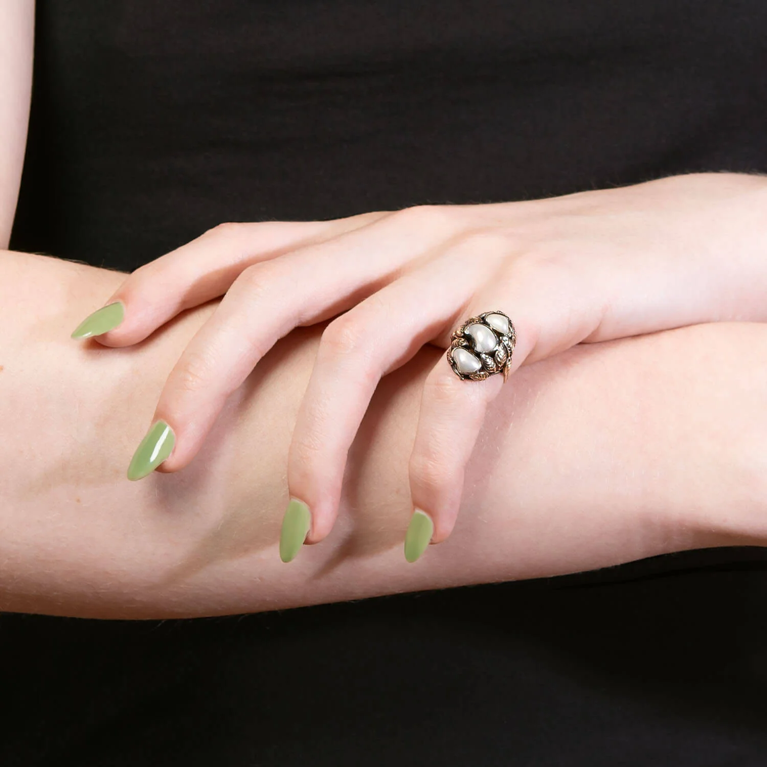 Arts and Crafts 10k Mississippi River Pearl Leaf Etching Cocktail Ring - Image 7