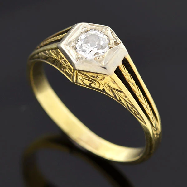 Edwardian 15kt Mixed Metals Diamond Engagement Ring 0.35ct - Image 5