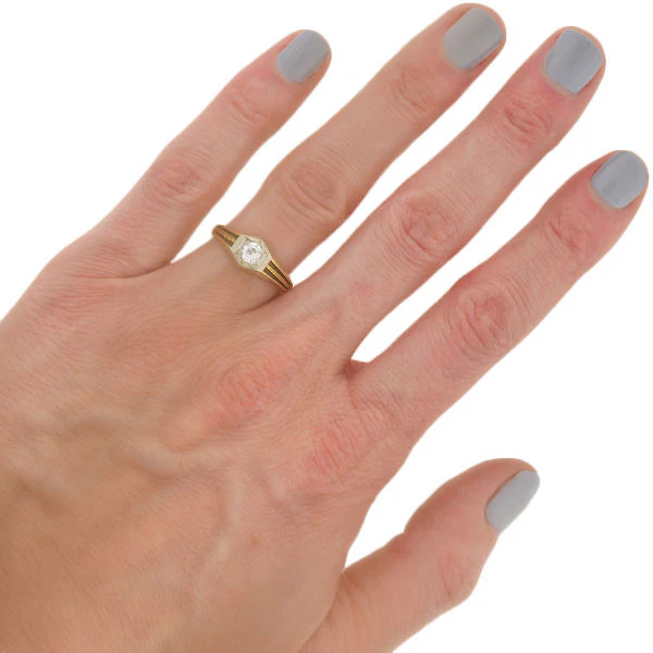 Edwardian 15kt Mixed Metals Diamond Engagement Ring 0.35ct - Image 8