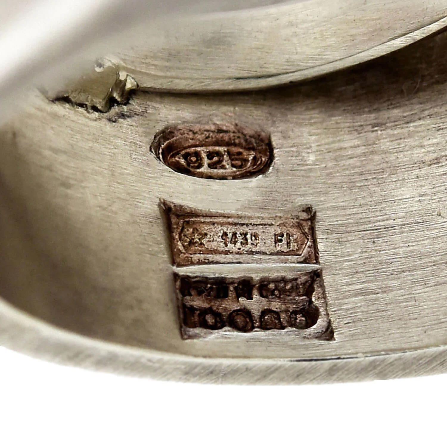 GUCCI Vintage Large Sterling Silver + Rubber Ring - Image 6