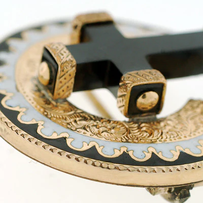 Victorian 15kt Onyx Cross & Enamel Earring & Pin Set - Image 7