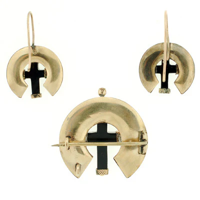 Victorian 15kt Onyx Cross & Enamel Earring & Pin Set - Image 8