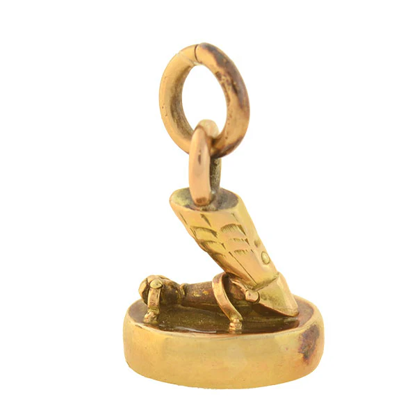 Victorian 9kt Agate Embowed Arm + Shield Figural Intaglio Fob Pendant - Image 4