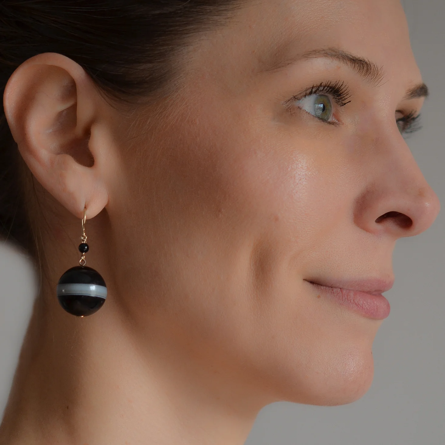 Victorian Large 10kt Graduating Banded Agate Earrings - Image 8