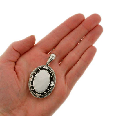 Victorian Sterling Silver Etched & Studded Locket - Image 8