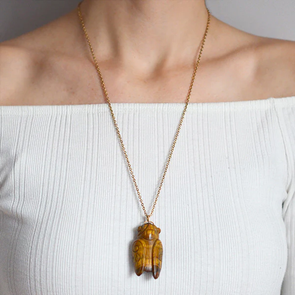 Vintage 14kt Carved Tiger's Eye Cicada Pendant - Image 6